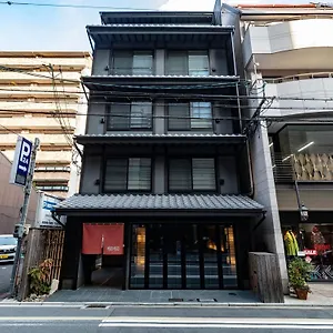 Rinn Sanjo Takakura（鈴 三条高倉) 京都市